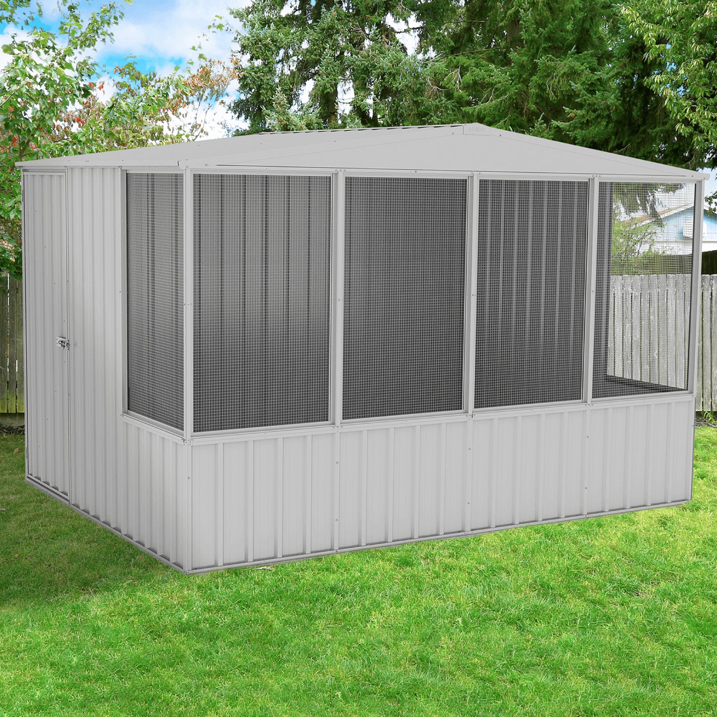 Chicken Coop – 3.00mL x 2.22mW x 2.06mH